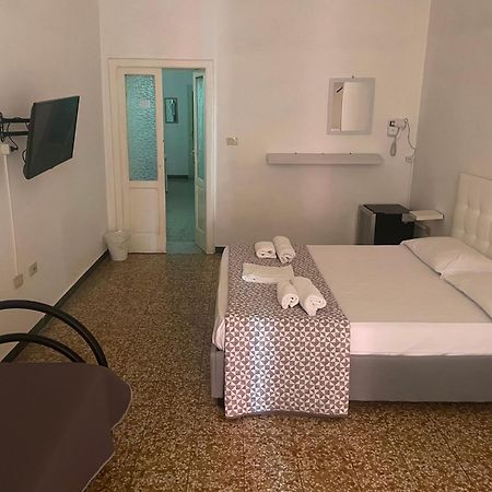 Dama Hostelbb نابولي المظهر الخارجي الصورة