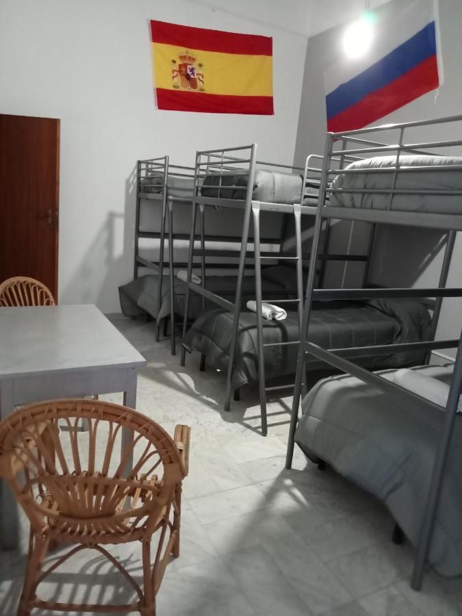 Dama Hostelbb نابولي المظهر الخارجي الصورة