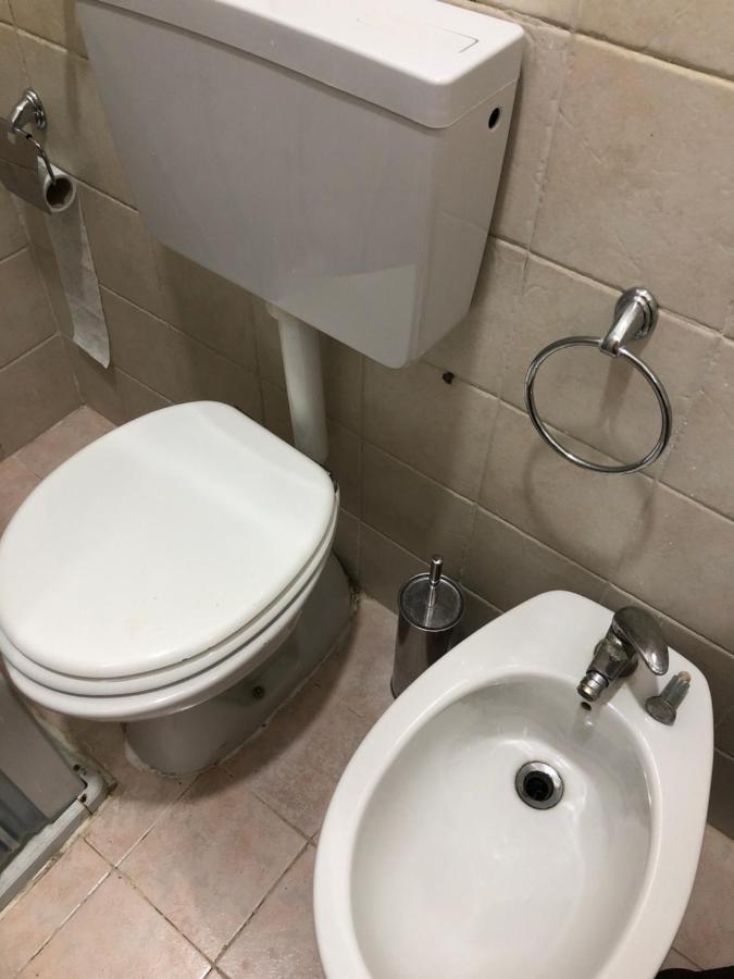 Dama Hostelbb نابولي المظهر الخارجي الصورة
