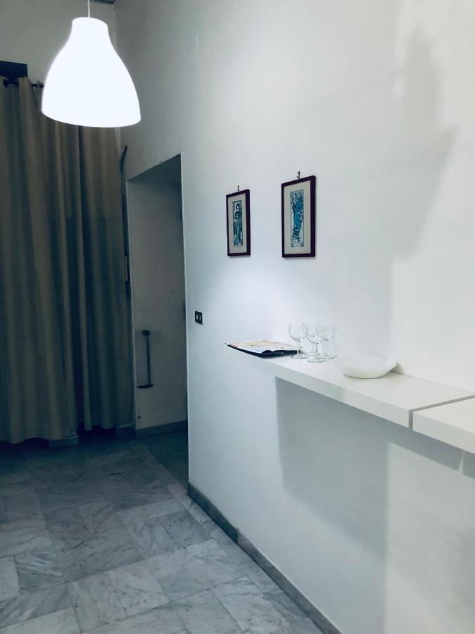 Dama Hostelbb نابولي المظهر الخارجي الصورة