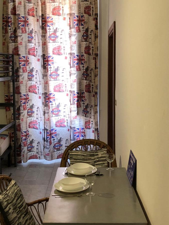 Dama Hostelbb نابولي المظهر الخارجي الصورة