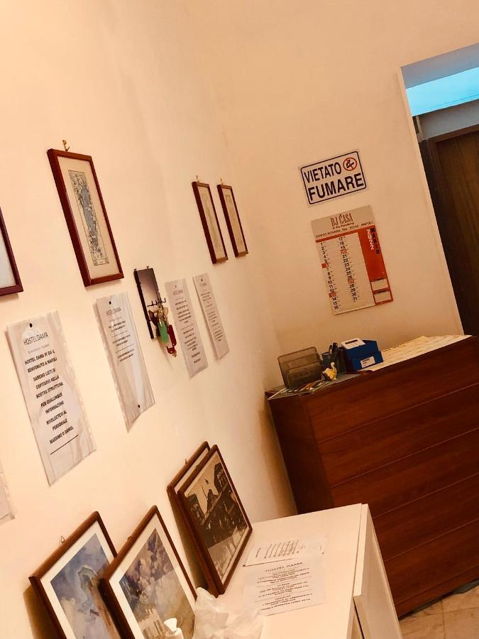 Dama Hostelbb نابولي المظهر الخارجي الصورة