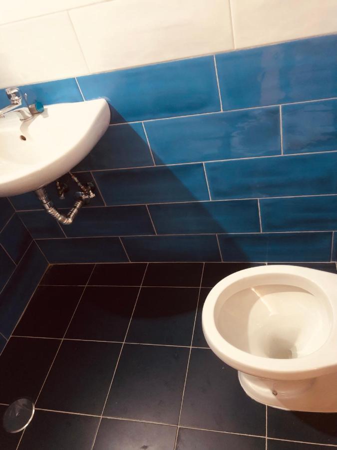 Dama Hostelbb نابولي المظهر الخارجي الصورة