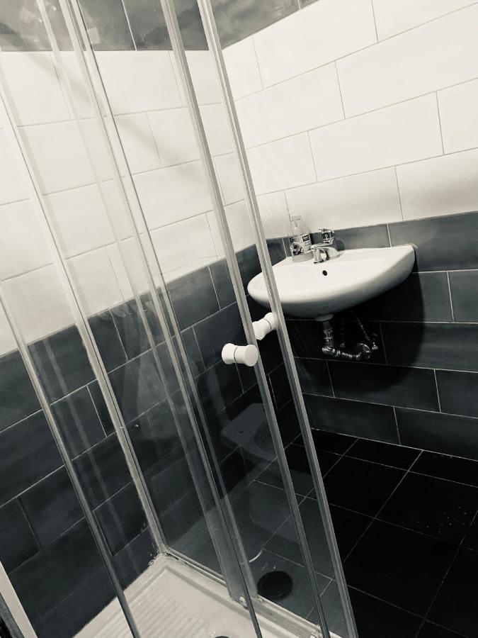 Dama Hostelbb نابولي المظهر الخارجي الصورة