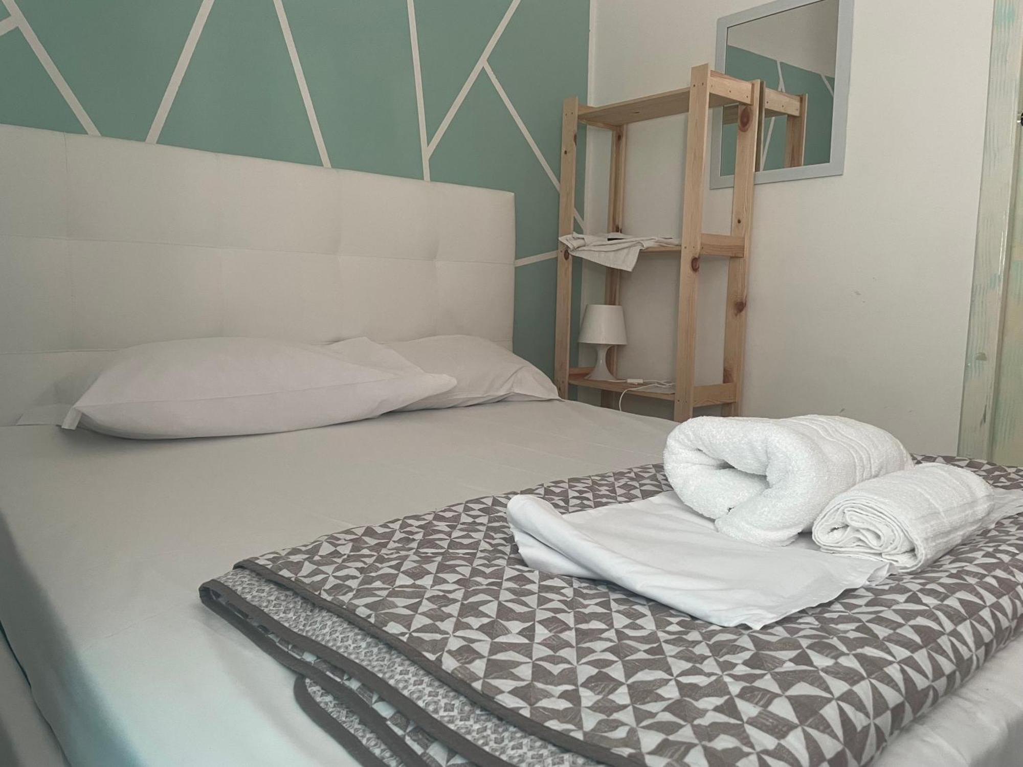 Dama Hostelbb نابولي المظهر الخارجي الصورة